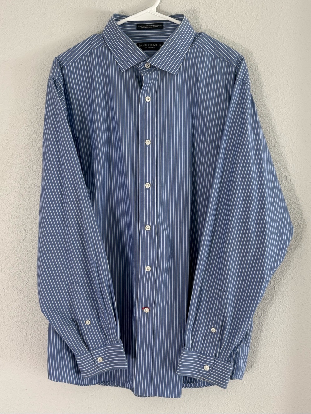 Daniel Cremieux Blue Pinstriped Dress Shirt Men’s (size XL)